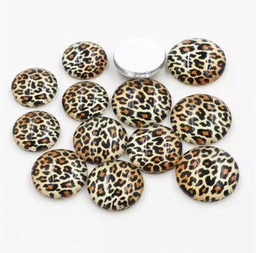 10pcs, 12mm Cabochons, in leopard print
